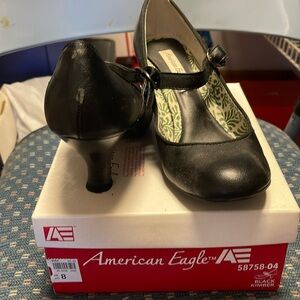 American Eagle pump shoe
